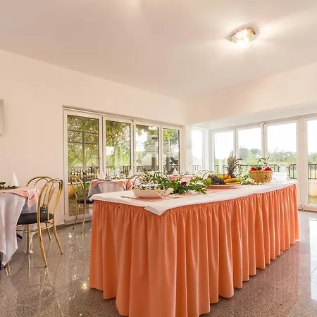 And Michaela Guest house 3*