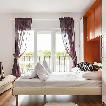 ゲストハウス And Michaela Fažana